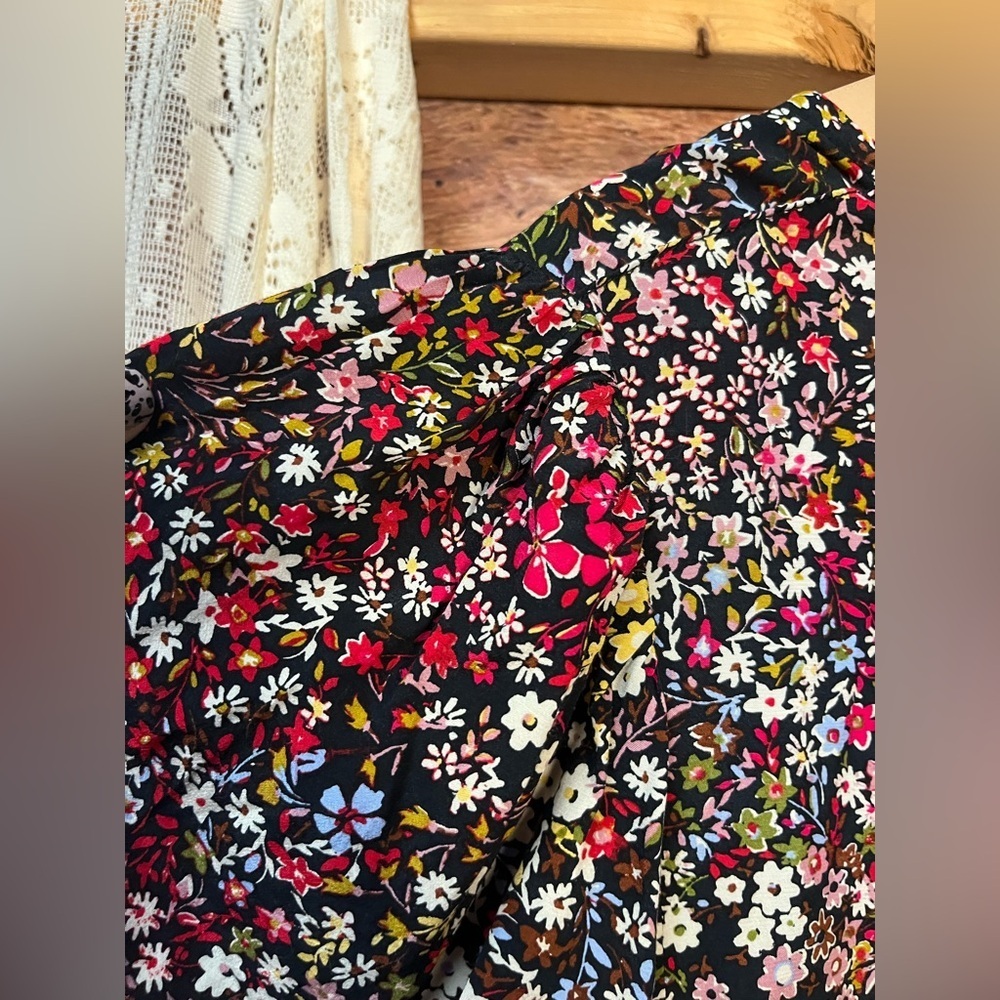 GAP Floral Maxi Dress with Puff Sleeves (133) - Picture 8 of 9
